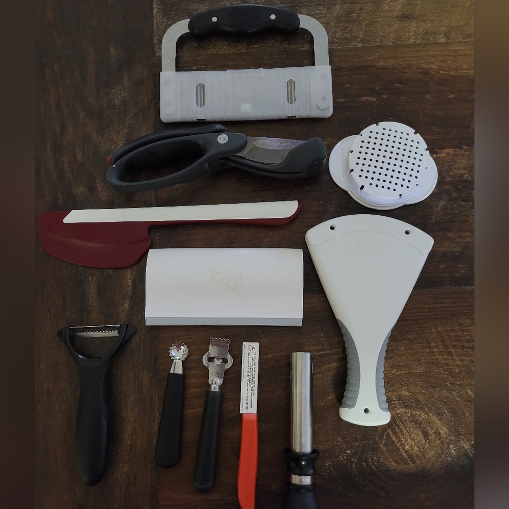 Pampered Chef Huge Lot